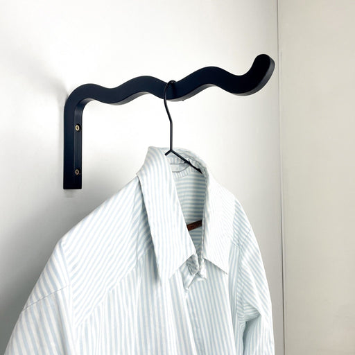 Wavy clothes hanger | Black | 12"x6" - Image 1