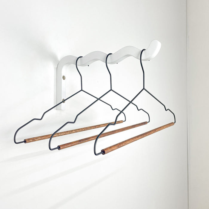 Wavy clothes hanger | White | 12"x6" - Image 2