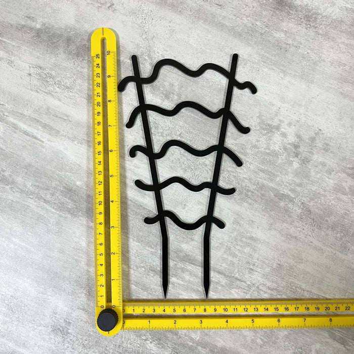 Wavy Houseplant Stake Trellis | Black - Even Wood